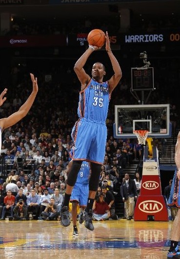 向更加多元 向更加多元