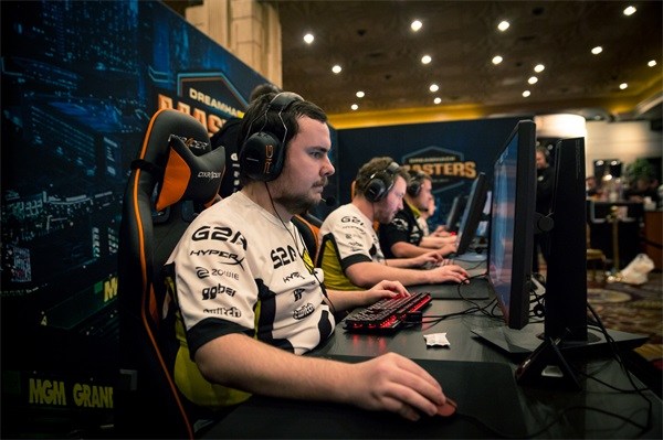 上的多重考 上的多重考