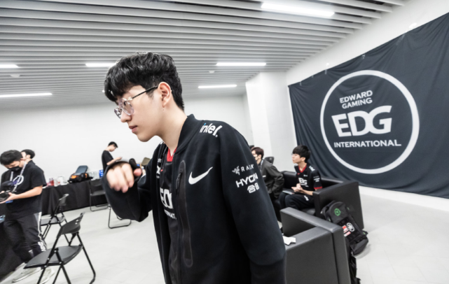 新春赛事激 新春赛事激